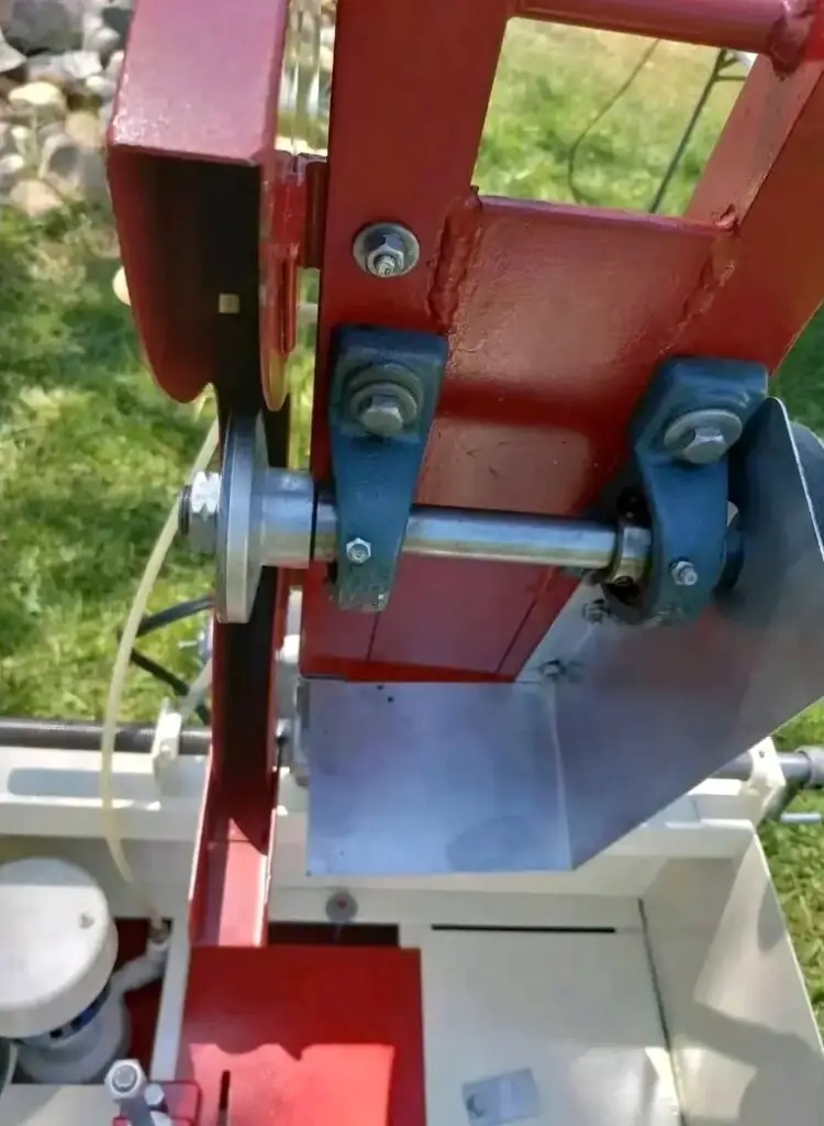 RockMaster 14″ Lapidary Drop Saw – Ultimate Cutting Power! - Image 5